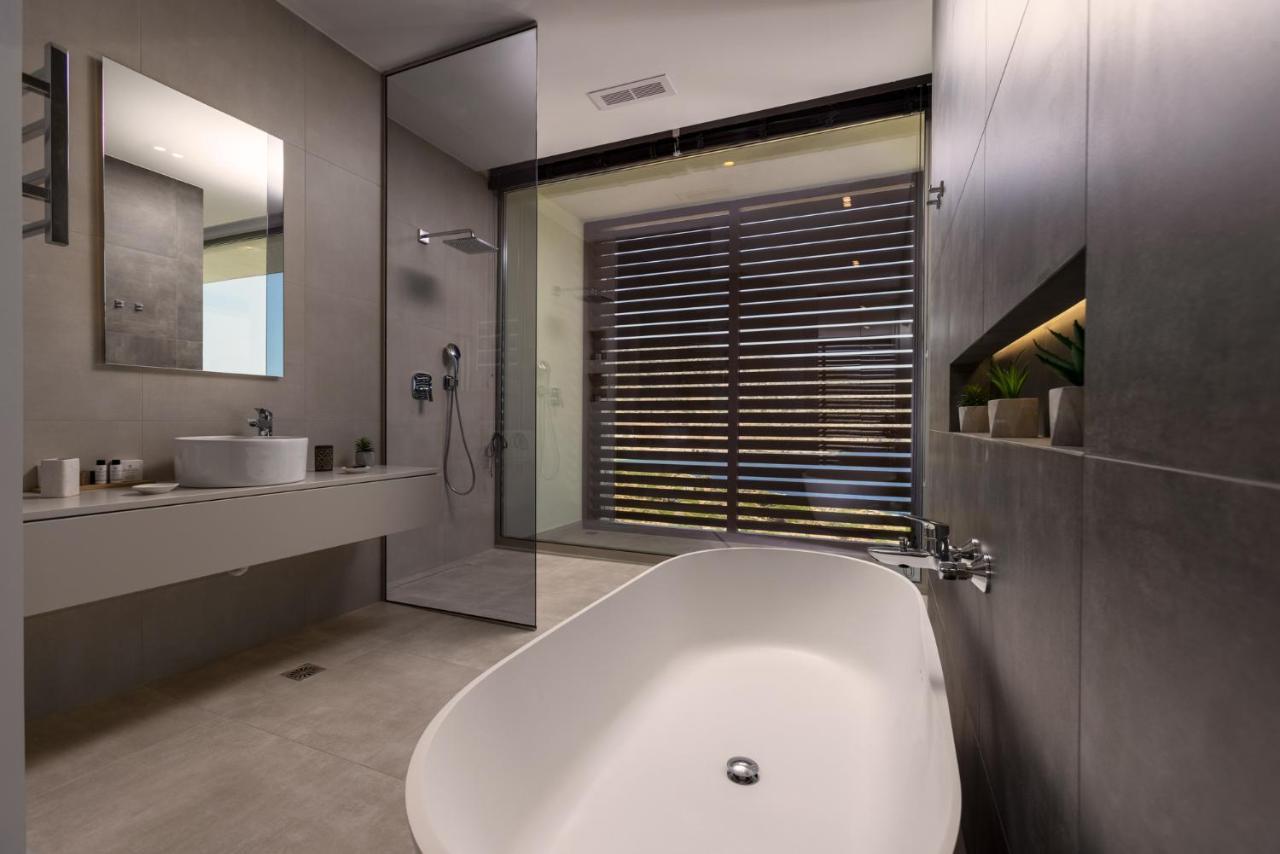 Rock Bay Villas - Luxury Villas In Crete Agia Pelagia  Exterior photo